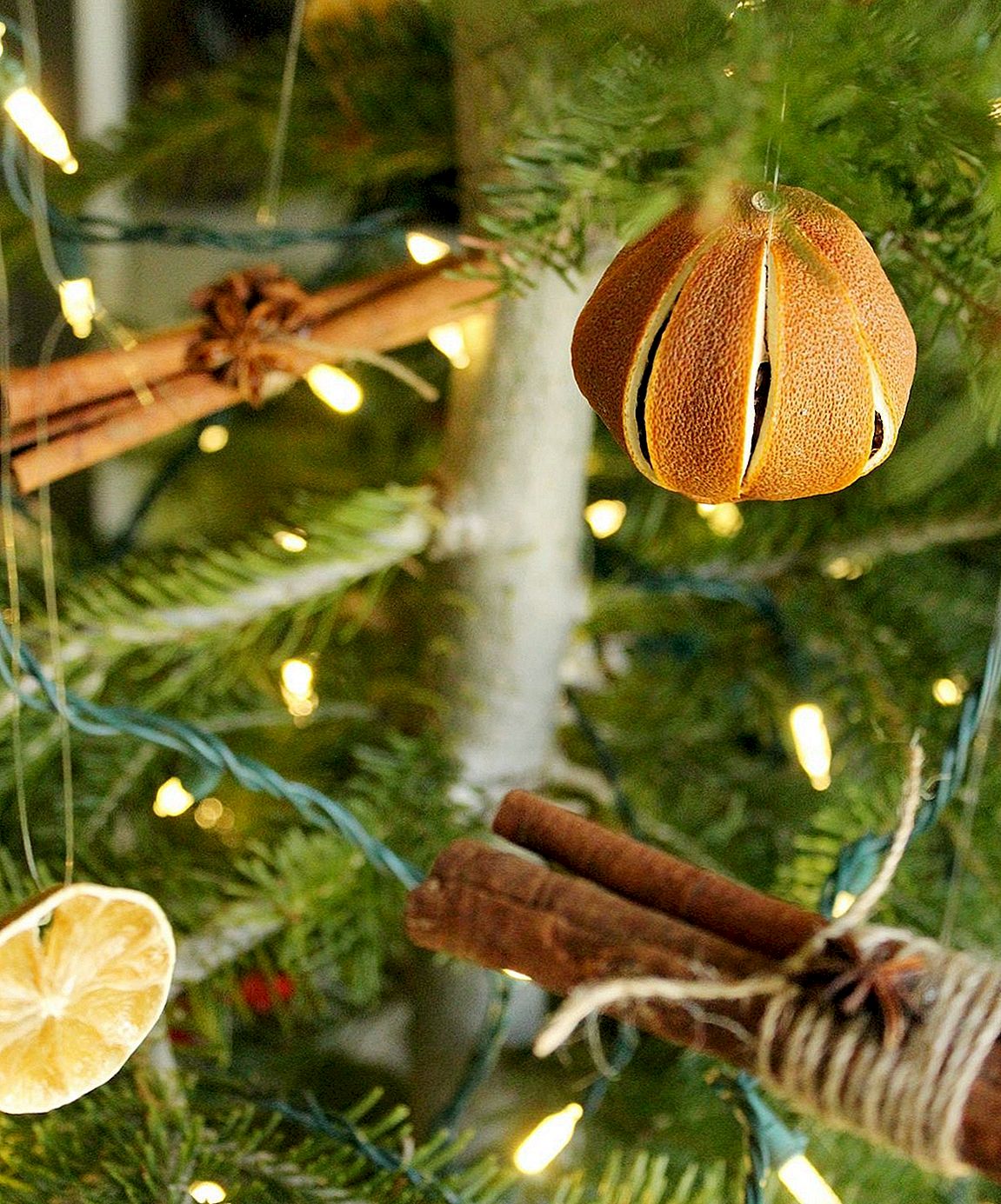 Domaći ukrasi božićnog drvca: prirodni pregled