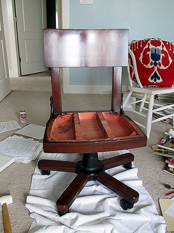 Kako osvijetliti svoj radni prostor pretvaranjem stolice