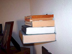 Ongelooflijke onzichtbare doe-het-zelf boekenplank