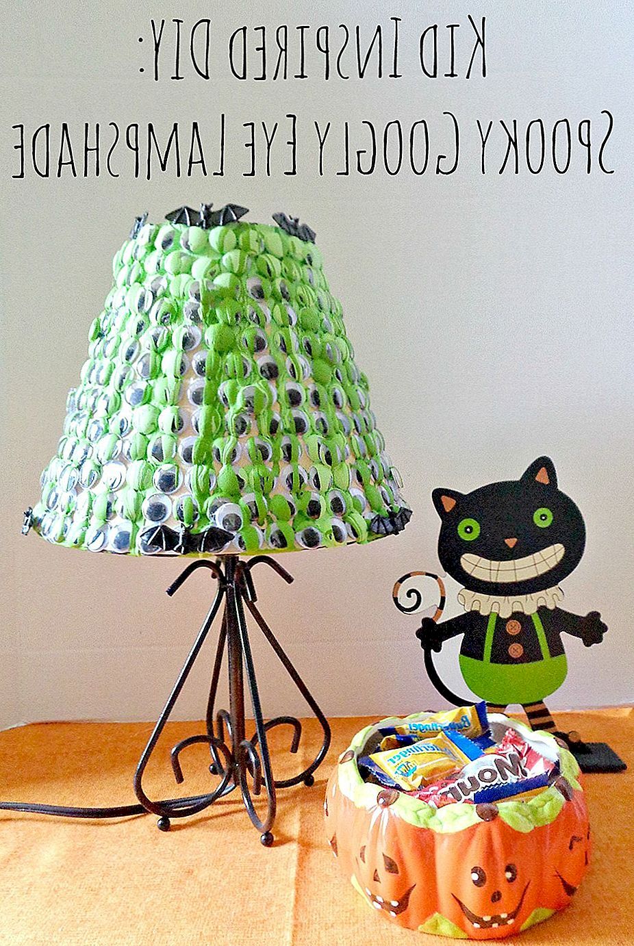 Djeca inspirirana DIY: Spooky Googly Eye Bulbshade