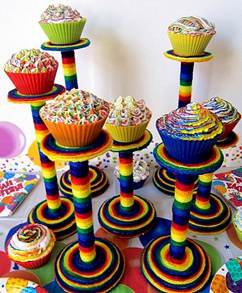 Rainbow Cupcake sokkels