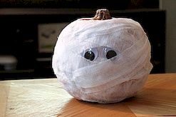 Scary DIY Mummy Pumpkins