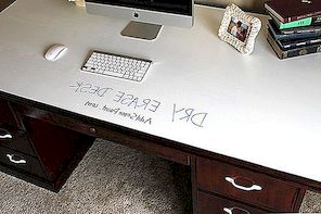 Stijlvolle DIY Dry ​​Erase Paint Desk