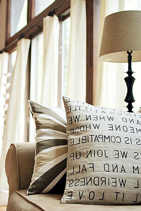 Tre enkla sätt att designa ett Stencil Pillow av dig själv