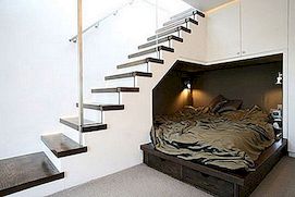15 Elegante og kreative måter å maksimere plass under trappene dine
