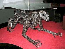 Alien Table - skutečně strašidelný stůl