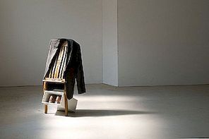 Chair Back Gebruikt als "Silent Servant" door Antik Kombo