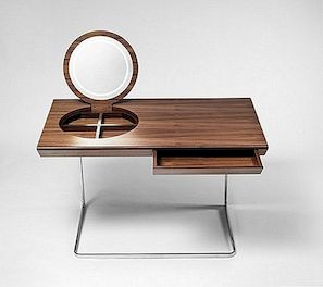 Elegant och praktiskt damklänningsbord, en perfekt skönhetssällskap