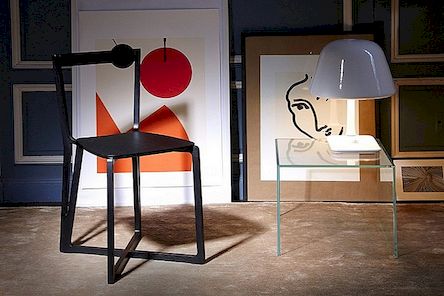 Minimalistička dizajnerska stolica iznimno izrađena u sjevernoj Italiji