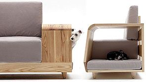 Šiuolaikiška minkšta sofa su šunų namais