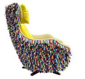 引人注目的Reupholstered扶手椅，色彩缤纷的好运魅力