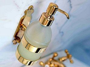 Luxusní dávkovač na mýdlo od Riccardo Barthel