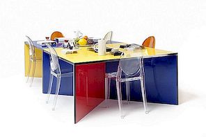 Modulární a barevný jídelní stůl