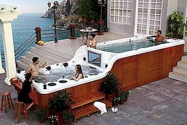 "Luxema 8000" sūkurinė vonia su baru, televizoriumi ir garso sistema