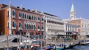 Eleganten Hotel Danieli v Benetkah