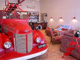 Fire Station Inn Apartman u Adelaide, Australija