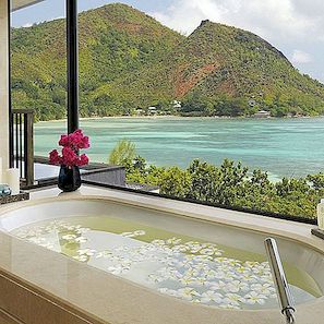 Isolerad Resort i Seychellerna gör det mesta av de lokala skatterna