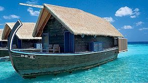 Luxusní lodní hotel v Cocoa Island Resort v Maledivách