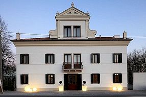 Luxusní hotel Relais Ca 'Sabbioni, který byl zrekonstruován společností FPA Franzina + Partners