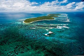 Tropické ostrovy Desroches Island