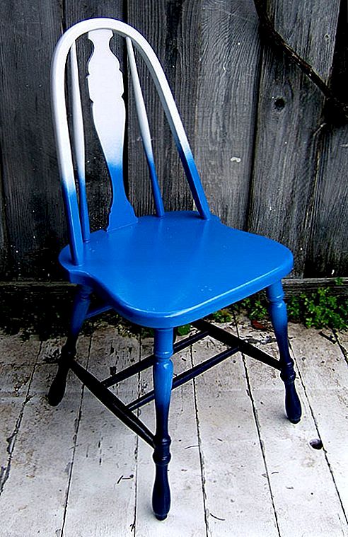 DIY plavi ombre blijedi stolicu u boji