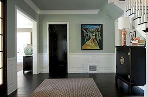 Tmavé dřevěné podlahy, elegantní a silná volba pro všechny místnosti v domě