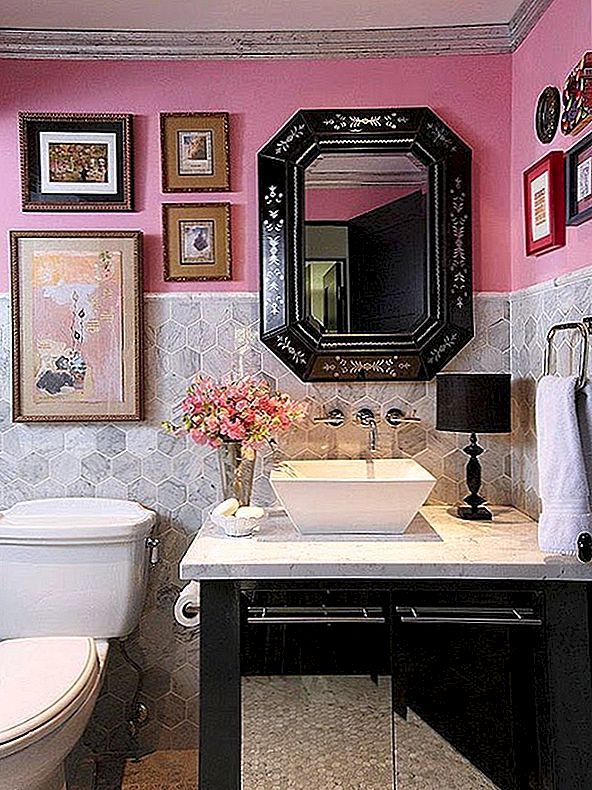 Hoe een roze badkamer te versieren