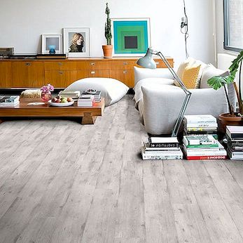 20 každodenních dřevěných lamelových podlah uvnitř vašeho domova