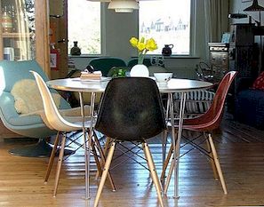 Kleurrijke stoelen - een geweldige manier om dynamiek aan de eetkamer toe te voegen