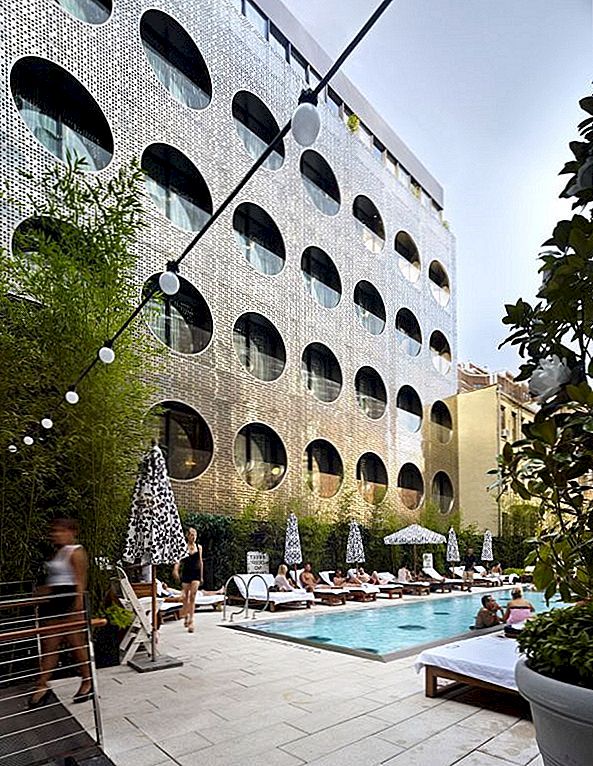 Dream Downtown Hotel door Handel Architects