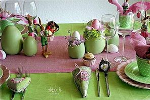 Funny Rose a zelená velikonoční dekorace stolů