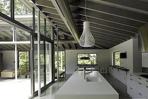 Modern Bromont House door Paul Bernier Architect