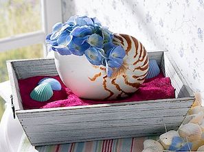 Gebruik blauwe bloemen om een ​​mediterraan of op zee geïnspireerd decor te creëren