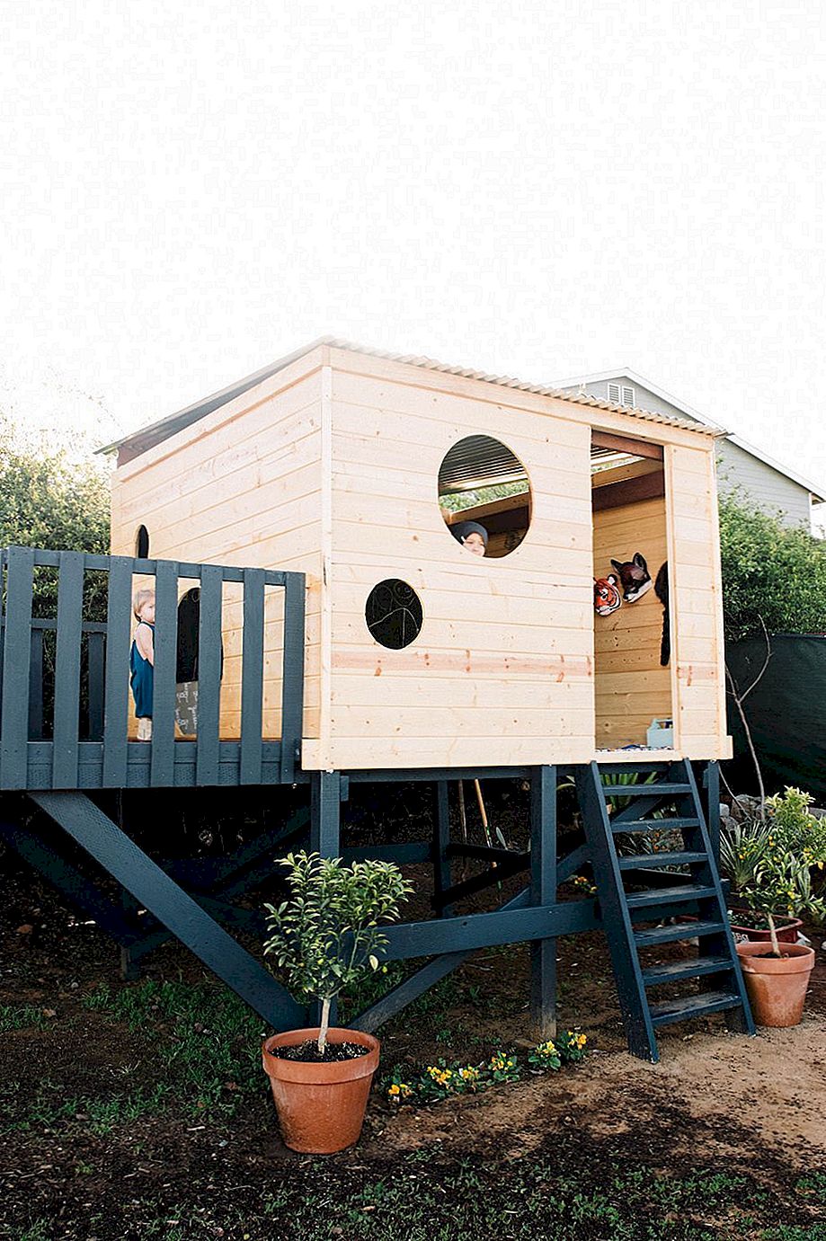 15 moderna lekhus för glada backyards