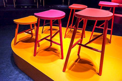 18 barevné barové stoličky pro vaši rodinnou kuchyni
