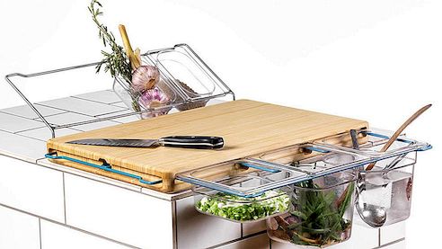 Řezací stůl vylepšený na kuchyňský stolek: The Frankfurter Brett