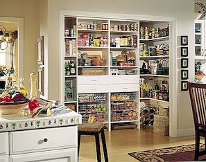 Hoe functionele ruimte toevoegen aan uw keuken Pantry