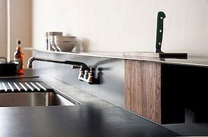 Praktiskā virtuves ideja: Backsplash plaukts un integrēta naza bloks no Viola parka