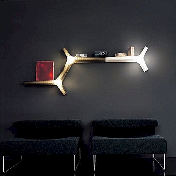 Contemporary Yet Wall Lamp