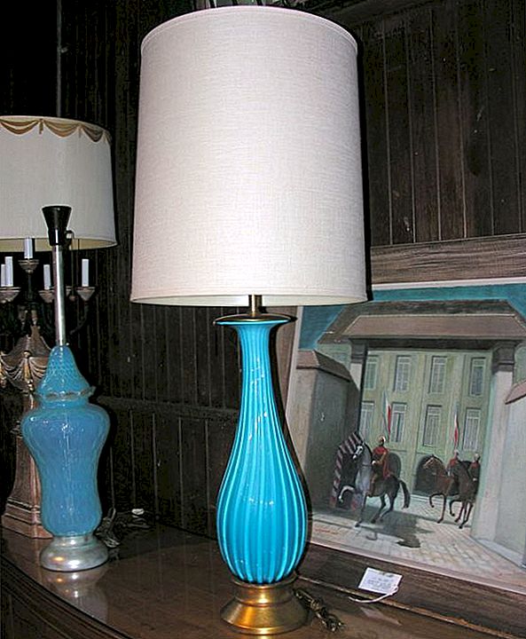 Opvallende turquoise tafellamp