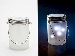"Jar of fireflies" -lamp