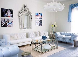 Geweldige lichtblauwe en witte woonkamer