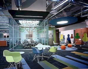Het nieuwe kleurrijke MSN-kantoor in Santa Fe, Mexico