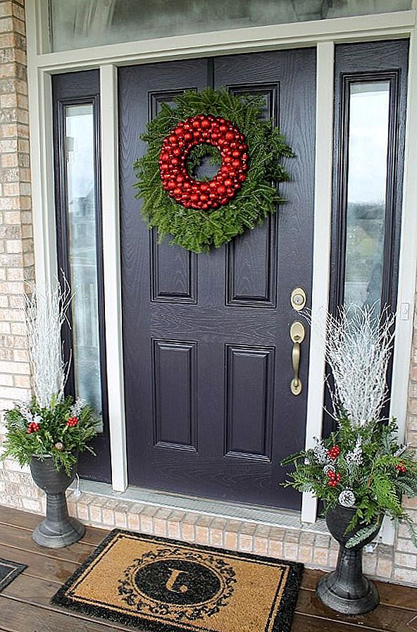 Hoe versier je je voordeur voor de feestdagen: The Lovely Look of Simple Festivity