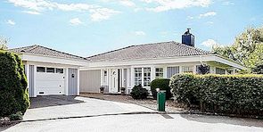 Soligt hus i Mölndal, Sverige till salu