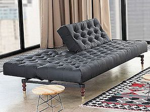 Black Tufted Chesterfield Sofa Bed av Per Weiss